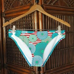 BEAR BOTTOMS Bikini Bottoms - Geometric Design - Side Rings Beach Pool